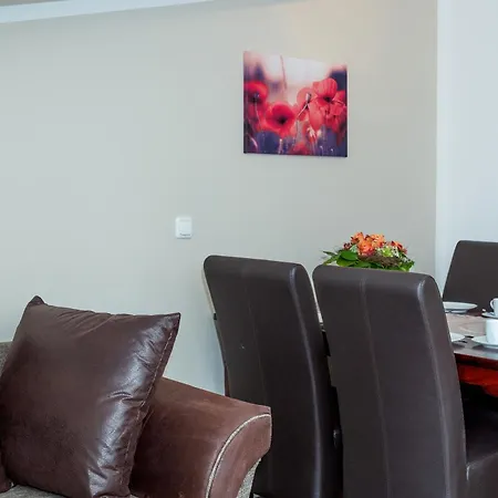 Neu! Zur Eiche Апартаменты