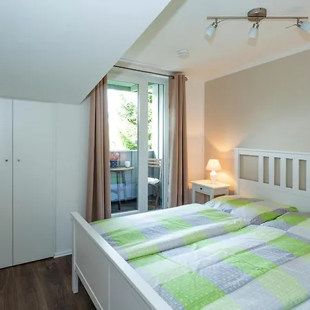 Neu! Zur Eiche Apartmán *